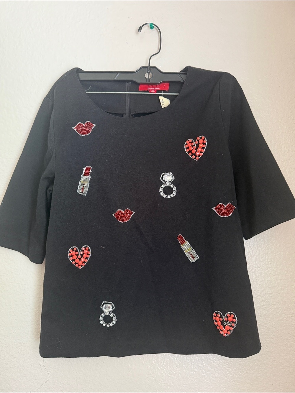 Saks Fifth Avenue Black Embellished Lipstick, Heart & Ring bridal party Top M